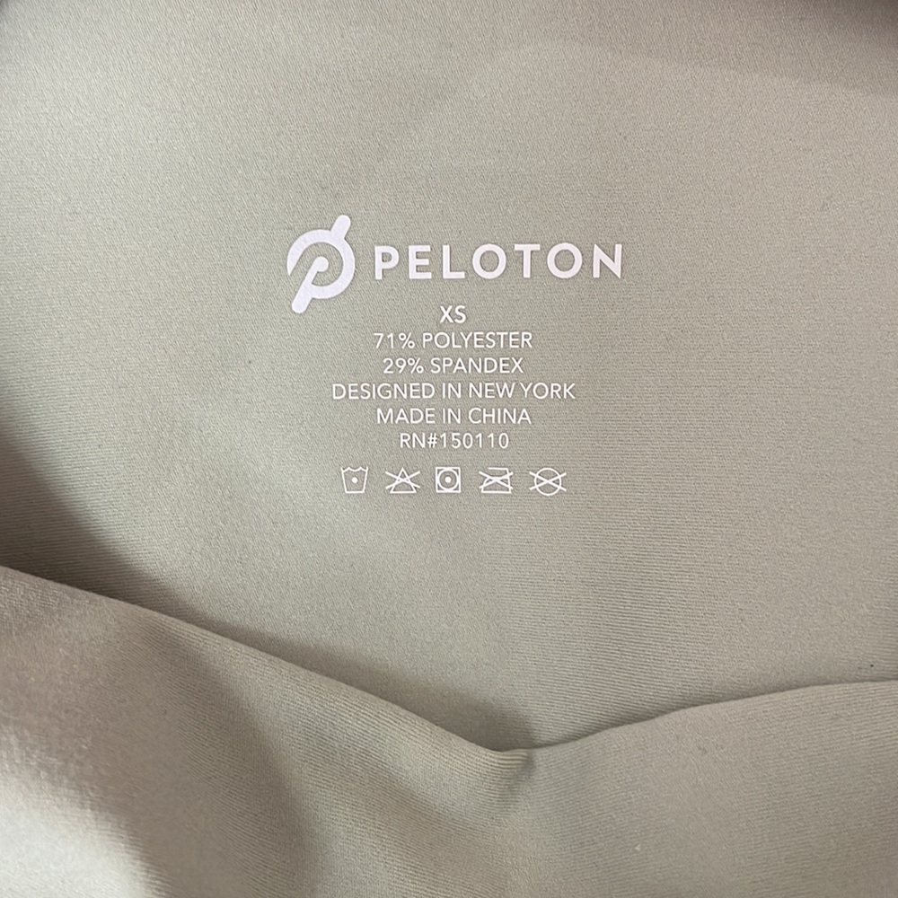 Peleton Light Green Workout Matching Set - image 8